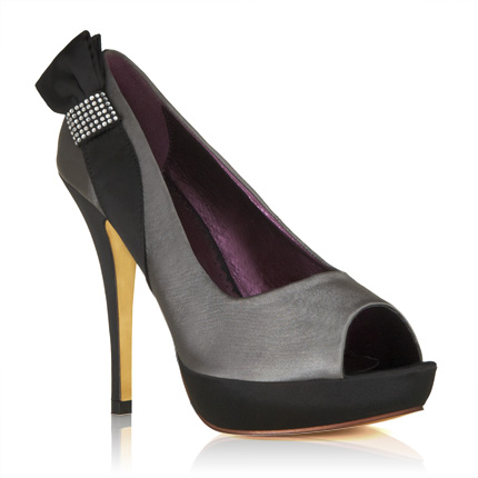 Shoe